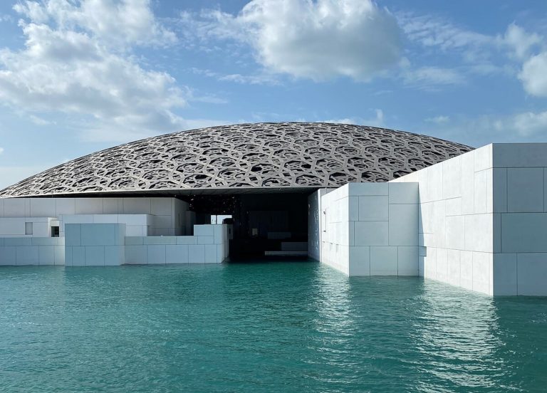 Louvre Abu Dhabi : гениальный музей